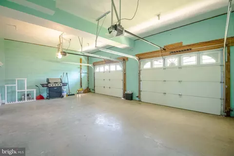 Exterior - 2822 Bay Dr, Sparrows Point, MD 21219 photo 5 of 25
