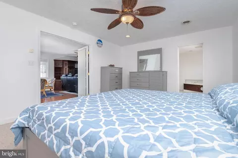 Bedroom - 2822 Bay Dr, Sparrows Point, MD 21219 photo 7 of 9