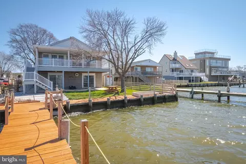 View/Area - 2822 Bay Dr, Sparrows Point, MD 21219 photo 9 of 10