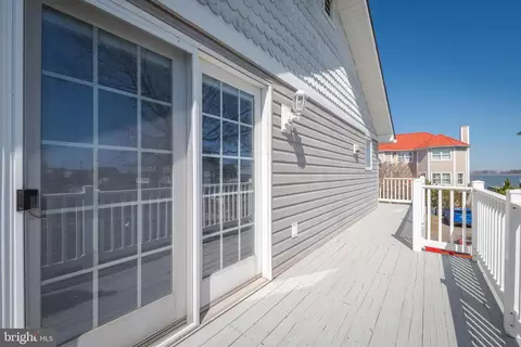 Exterior - 2822 Bay Dr, Sparrows Point, MD 21219 photo 14 of 25