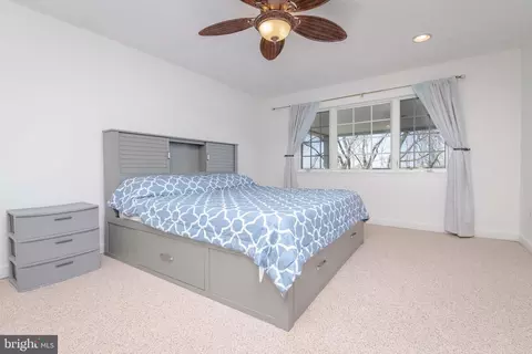 Bedroom - 2822 Bay Dr, Sparrows Point, MD 21219 photo 9 of 9