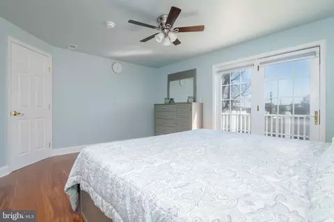 Bedroom - 2822 Bay Dr, Sparrows Point, MD 21219 photo 4 of 9