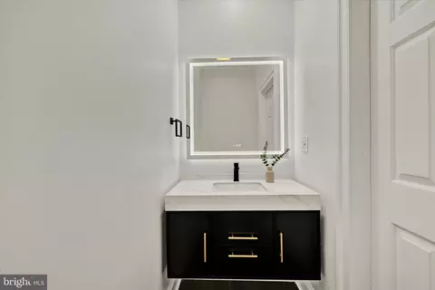 Bath - 2128 Highland Ridge Dr, Phoenix, MD 21131 photo 5 of 8