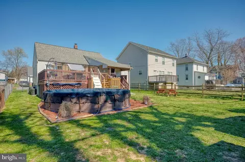 Exterior - 2923 Illinois, Baltimore Highlands, MD 21227 photo 10 of 11