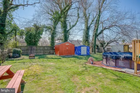 Exterior - 2923 Illinois, Baltimore Highlands, MD 21227 photo 7 of 11