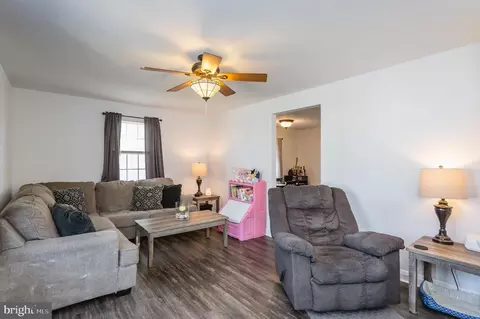 Living - 2923 Illinois, Baltimore Highlands, MD 21227 photo 1 of 3
