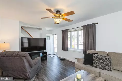 Living - 2923 Illinois, Baltimore Highlands, MD 21227 photo 3 of 3