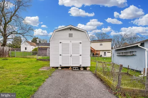 Exterior - 1911 Monumental Rd, Halethorpe, MD 21227 photo 4 of 9