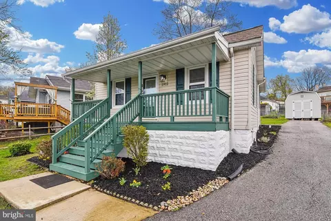 1911 Monumental Rd, Halethorpe, MD 21227