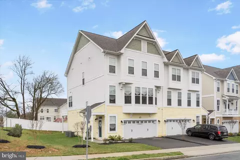 521 Bond Ave, Reisterstown, MD 21136