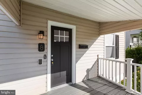 Exterior - 8 Oakwood Rd, Dundalk, MD 21222 photo 6 of 14