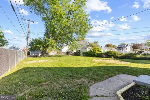 Exterior - 8 Oakwood Rd, Dundalk, MD 21222 photo 13 of 14