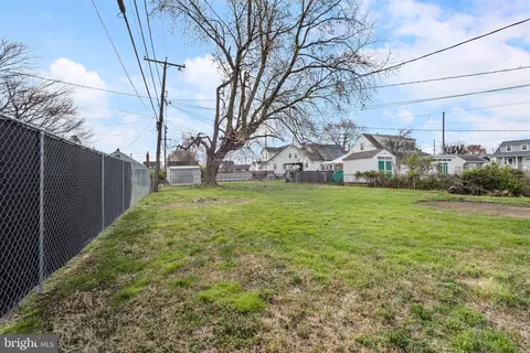 Exterior - 8 Oakwood Rd, Dundalk, MD 21222 photo 12 of 14