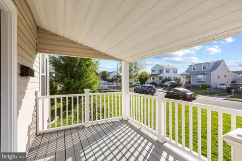 Exterior - 8 Oakwood Rd, Dundalk, MD 21222 photo 8 of 14