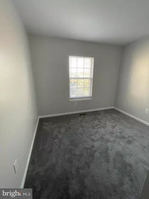77 Open Gate Ct, Nottingham, MD 21236 photo 9