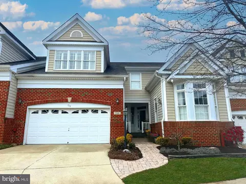 723 Hidden Bluff Cir, Catonsville, MD 21228