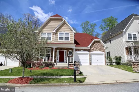 208 Vale Crest Ct, Essex, MD 21221
