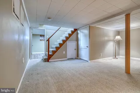 Living - 3138 Cornwall Rd, Dundalk, MD 21222 photo 4 of 4