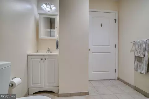 Living - 3138 Cornwall Rd, Dundalk, MD 21222 photo 3 of 4