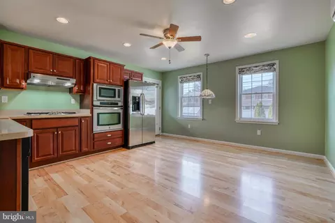 Kitchen - 3138 Cornwall Rd, Dundalk, MD 21222 photo 2 of 5