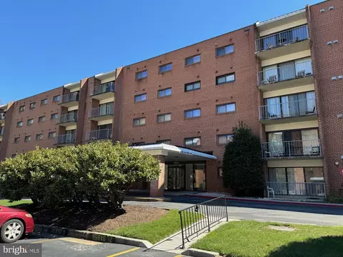 7203 Rockland Hills Dr #212, Baltimore, MD 21209