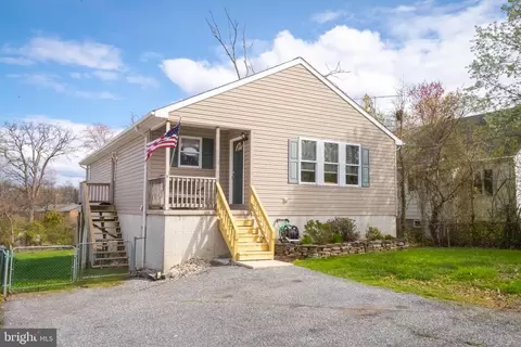8113 Bon Air Rd, Parkville, MD 21234