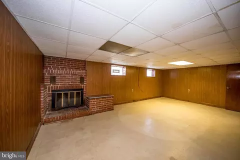 Living - 1204 Fuselage Ave, Middle River, MD 21220 photo 1 of 1