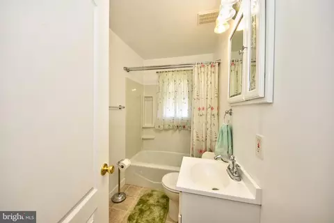 Bath - 1204 Fuselage Ave, Middle River, MD 21220 photo 1 of 1