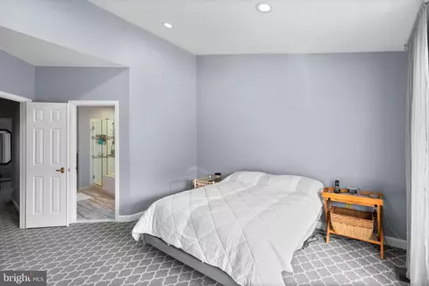 Bedroom - 16 Stablemere Ct, Baltimore, MD 21209 photo 3 of 9