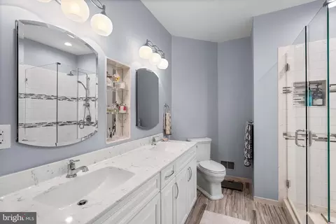 Bath - 16 Stablemere Ct, Baltimore, MD 21209 photo 2 of 5