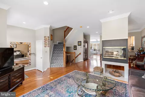 Living - 16 Stablemere Ct, Baltimore, MD 21209 photo 2 of 6
