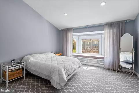 Bedroom - 16 Stablemere Ct, Baltimore, MD 21209 photo 1 of 9
