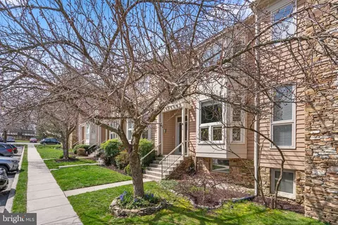 Exterior - 16 Stablemere Ct, Baltimore, MD 21209 photo 9 of 11