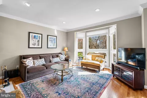 Living - 16 Stablemere Ct, Baltimore, MD 21209 photo 1 of 6