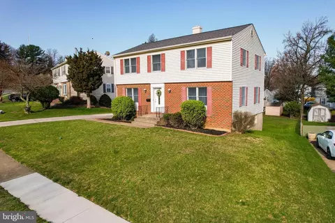 1254 Pleasant Valley Dr, Catonsville, MD 21228