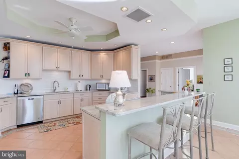 Kitchen - 708 Nollmeyer Rd, Middle River, MD 21220 photo 7 of 9