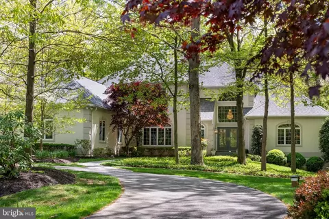 7 Huntersworth Ct, Owings Mills, MD 21117