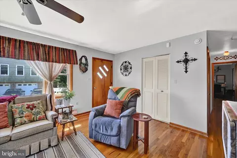 Living - 8016 Shore Rd, Sparrows Point, MD 21219 photo 2 of 3