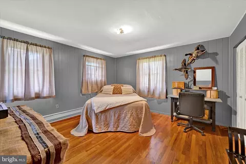 Bedroom - 8016 Shore Rd, Sparrows Point, MD 21219 photo 1 of 4