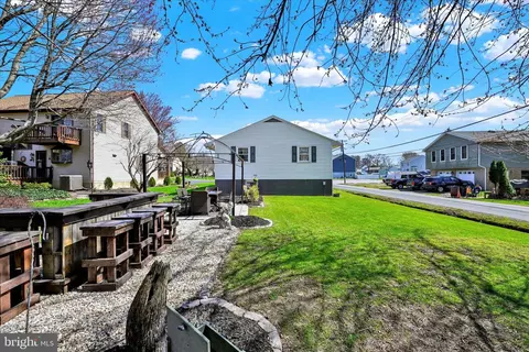 Exterior - 8016 Shore Rd, Sparrows Point, MD 21219 photo 5 of 6