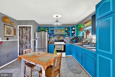 Kitchen - 8016 Shore Rd, Sparrows Point, MD 21219 photo 2 of 3
