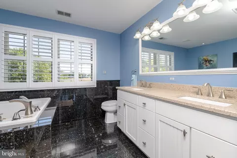 Bath - 8920 Avenue B, Sparrows Point, MD 21219 photo 5 of 10
