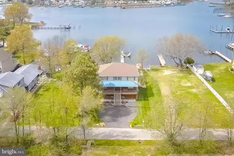 8920 Avenue B, Sparrows Point, MD 21219