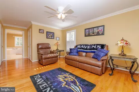 Living - 8920 Avenue B, Sparrows Point, MD 21219 photo 6 of 7