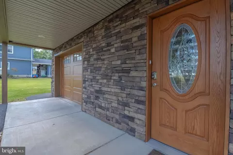Exterior - 8920 Avenue B, Sparrows Point, MD 21219 photo 9 of 27