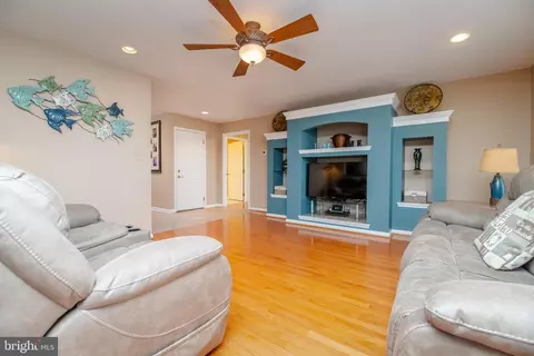 Bedroom - 8920 Avenue B, Sparrows Point, MD 21219 photo 1 of 10