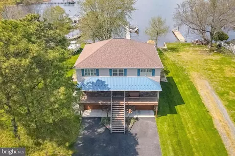 Exterior - 8920 Avenue B, Sparrows Point, MD 21219 photo 2 of 27