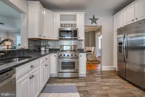 Kitchen - 6 Dixie Dr, Towson, MD 21204 photo 3 of 10