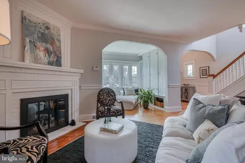 Living - 6 Dixie Dr, Towson, MD 21204 photo 4 of 14
