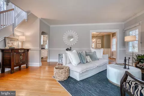 Living - 6 Dixie Dr, Towson, MD 21204 photo 5 of 14
